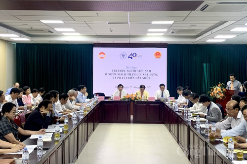 Cần có chính sách đặc thù nhằm thu hút nguồn lực trí thức người Việt Nam ở nước ngoài