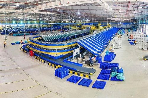 Cuộc đua đầu tư logistics cho thương mại điện tử tiếp tục nóng