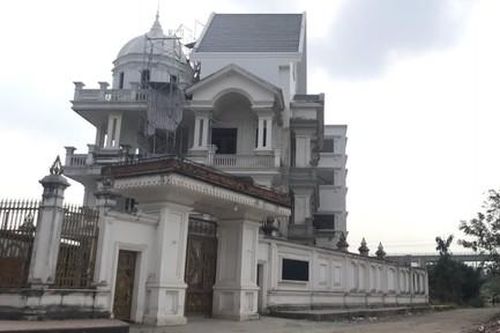 Bất lực với biệt thự 'khủng' xây trái phép?