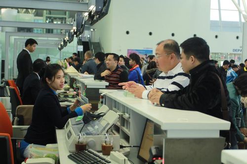 Gỡ 'nút thắt visa' để hàng không bứt tốc