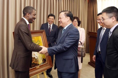 Hà Nội tăng cường hợp tác với UNESCO bảo tồn di sản văn hóa
