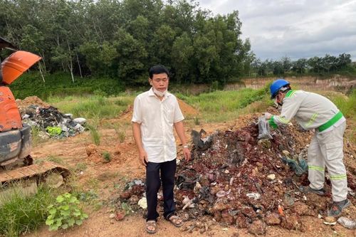 Bình Dương: Bắt chủ cơ sở chôn lấp 600 tấn chất thải rắn nguy hại