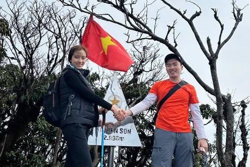 Người đẹp Nguyễn Ngọc Mai chinh phục Tả Liên Sơn, sẵn sàng cho Tiền Phong Marathon 2023