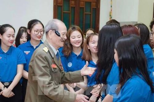 Tuổi trẻ Nghệ An với tuần lễ Tự hào màu áo xanh thanh niên Việt Nam