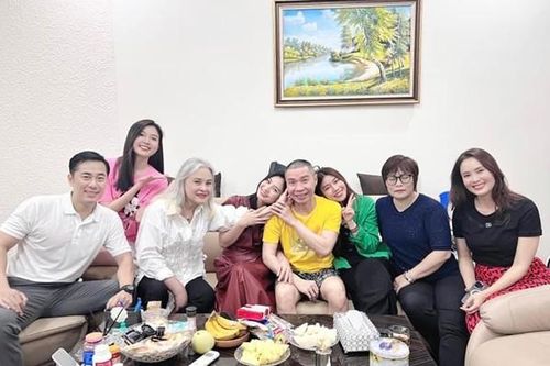 NSND Hoàng Cúc, Hồng Diễm đến thăm Công Lý