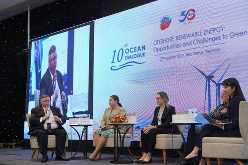 Năng lượng tái tạo ngoài khơi: Cơ hội và thách thức đối với chuyển đổi xanh