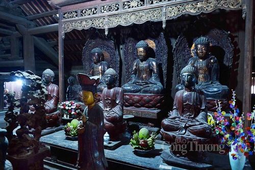 Chùa Bút Tháp, kiệt tác nghệ thuật điêu khắc trên đá và gỗ