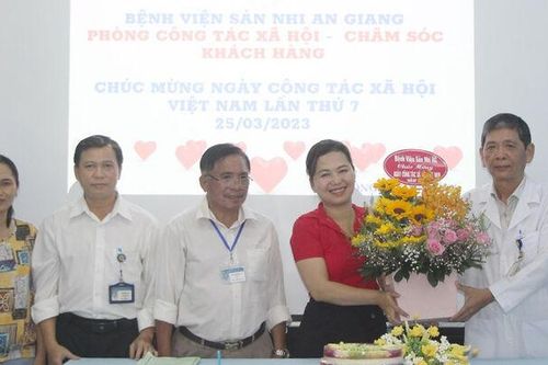 Bệnh viện Sản- Nhi An Giang tổ chức Họp mặt kỷ niệm 'Ngày Công tác xã hội Việt Nam'