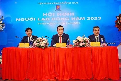 Người lao động Petrolimex thi đua thực hiện 6 mục tiêu trọng tâm của 2023