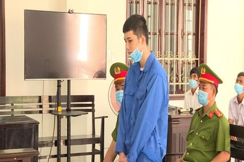 Tử hình kẻ tạt xăng phóng hỏa giết người thân