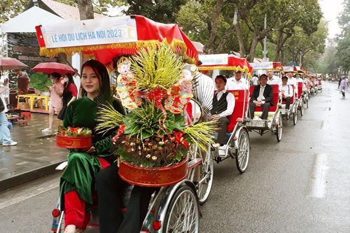 Tái hiện đám cưới người Hà Nội xưa trên phố cổ