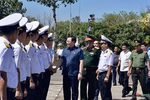 Chủ tịch Quốc hội Vương Đình Huệ: Giữ vững môi trường hòa bình để phát triển kinh tế-xã hội