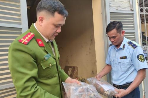Lào Cai: Phát hiện 1,2 tấn dược liệu bổ máu không rõ nguồn gốc