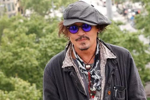 Johnny Depp sống ẩn dật ở quê sau khi thắng kiện vợ cũ 15 triệu USD