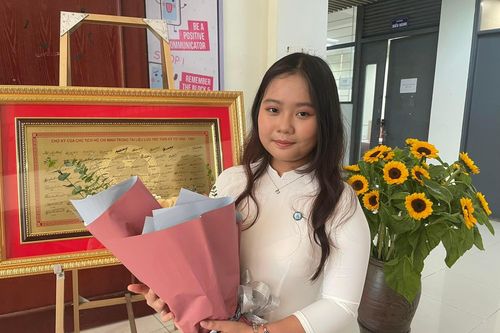 Nữ sinh chuyên Ams: Vào Đảng năm lớp 12, muốn thành giáo viên Hóa