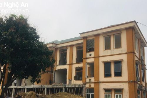 Xung quanh dự án cải tạo, nâng cấp trụ sở xã Hưng Hòa (TP. Vinh)