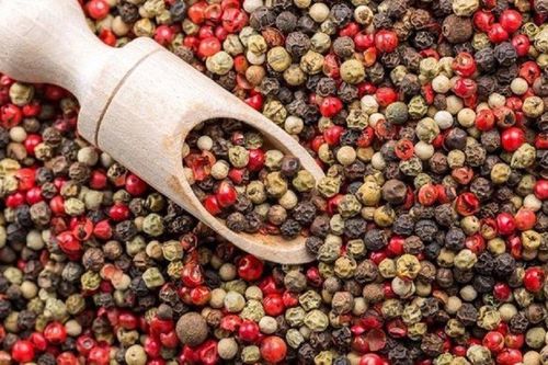 Vì sao giá tiêu tăng nhưng nông dân vẫn chưa muốn bán?