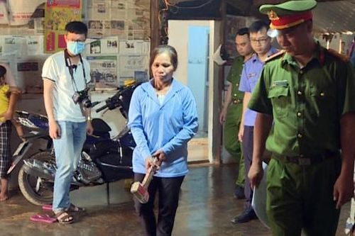 Người mẹ dùng búa đánh chết con trai đối diện hình phạt nào?