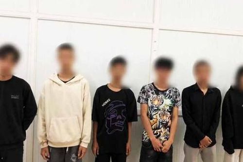 Chàng trai 16 tuổi gọi hội mang hung khí tìm chém tình địch