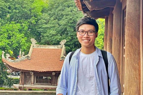 Hành trình thiện nguyện từ 16 tuổi của chàng trai 'chỉ thích cho đi'