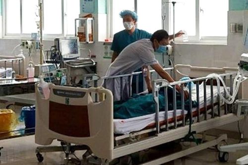 Nổ đầu đạn khiến 3 người tử vong