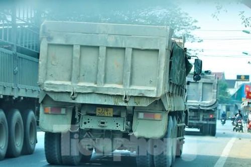Nghệ An: 'Hung thần xa lộ' lộng hành nhiều tuyến đường, cơ quan chức năng có ngó lơ?