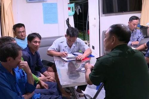 Bà Rịa - Vũng Tàu bắt quả tang 4 tàu cá vi phạm khai thác hải sản trên biển