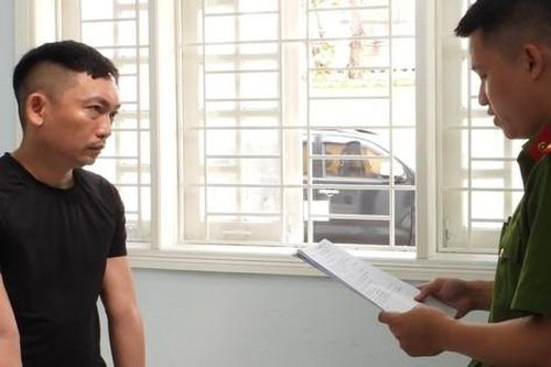 Bắt 'cò' đất chiếm đoạt hàng tỷ đồng của khách hàng