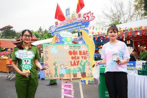 Hội trại 'Tiếp lửa truyền thống' hướng đến kỷ niệm 55 năm ngày thành lập Học viện Cảnh sát nhân dân