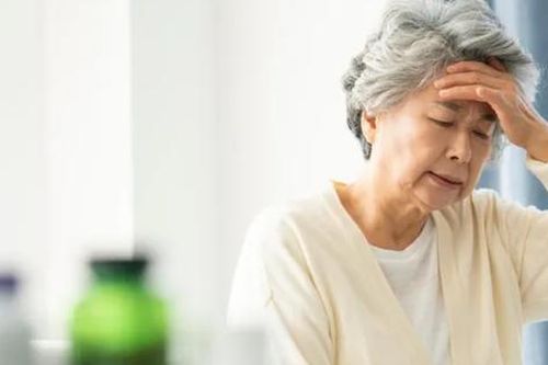 Trong ngày thông gia đến bàn chuyện, chồng nói một câu khiến tôi đỏ mặt xấu hổ