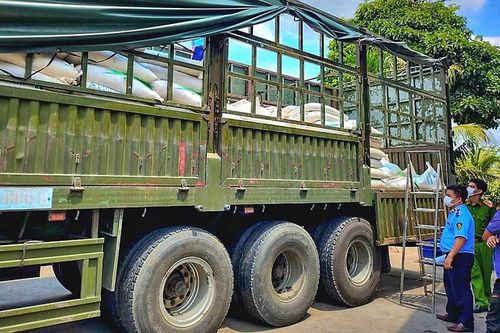 Quản lý thị trường Sóc Trăng xử lý gần 80 tấn đường không hồ sơ hợp pháp