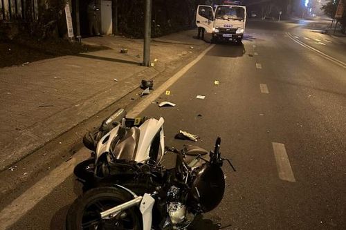 Người đàn ông quốc tịch Hàn Quốc lái xe đâm vào trụ điện, tử vong