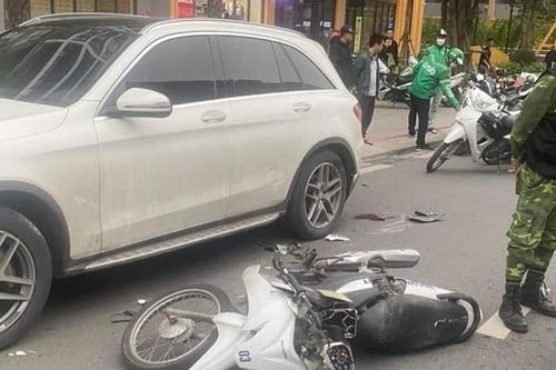 Bắt giữ tài xế taxi đâm gục bảo vệ khu đô thị