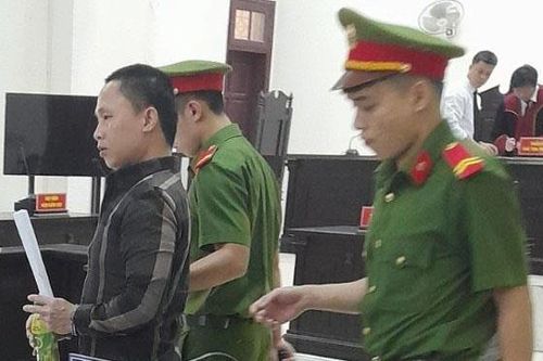Một giờ gây 3 vụ cướp giật dây chuyền