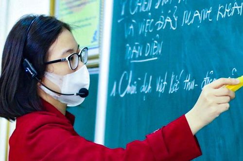 'Nghề giáo quá nguy hiểm, muốn yên thân chỉ biết… mặc kệ học sinh'