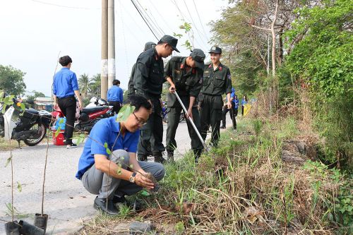 Thanh niên Châu Thành cống hiến sức trẻ xây dựng quê hương