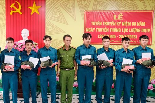 An Giang tuyên truyền kỷ niệm 88 năm Ngày truyền thống dân quân tự vệ