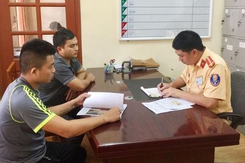 Bắc Kạn: Nghiêm cấm lãnh đạo, cán bộ, công chức can thiệp vào quá trình xử lý vi phạm về TTATGT của lực lượng chức năng