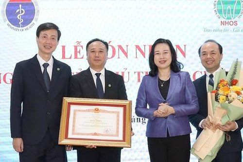 Bệnh viện Răng Hàm Mặt TW Hà Nội nhận Bằng khen của Thủ tướng Chính phủ