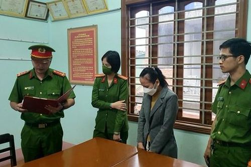 Quảng Trị: Bắt nguyên nữ cán bộ ngân hàng về hành vi lừa đảo