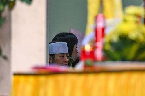 2 đứa trẻ mồ côi cha sau cú tông của tài xế taxi