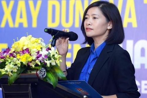 'Mỗi thanh niên phải là người tiên phong chuyển đổi số trong hoạt động tình nguyện'