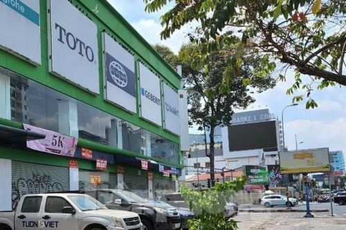 Mặt bằng 'đất vàng' cho thuê ở TPHCM ế chỏng chơ