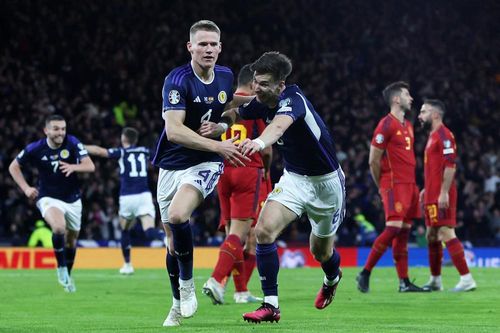 Scotland gây địa chấn trước tuyển Tây Ban Nha