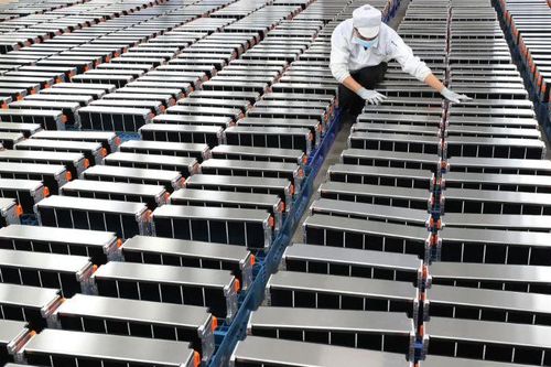 Tiềm năng lớn của thị trường tái chế pin xe điện toàn cầu
