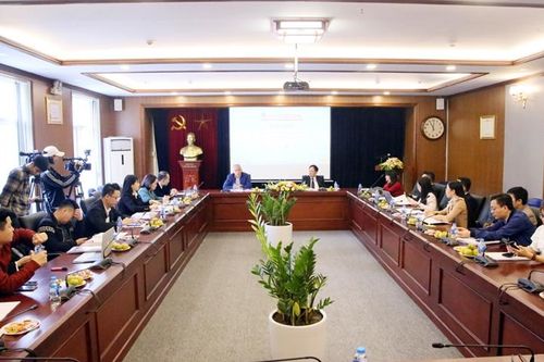 Quy định về xin cấp giấy phép môi trường: Những vấn đề pháp lý và thực tiễn