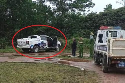 Đi tập thể dục, người dân phát hiện 2 vợ chồng tử vong trong xe ô tô
