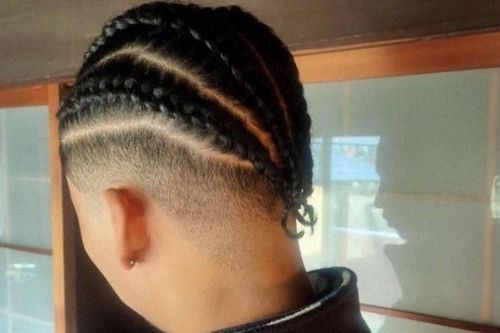 Nam sinh Nhật Bản không được dự lễ tốt nghiệp vì tóc tết