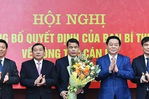 Công bố quyết định của Ban Bí thư về công tác cán bộ