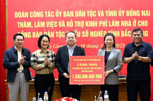 Hỗ trợ 21 tỷ đồng xây 100 căn nhà ở cho đồng bào dân tộc thiểu số nghèo